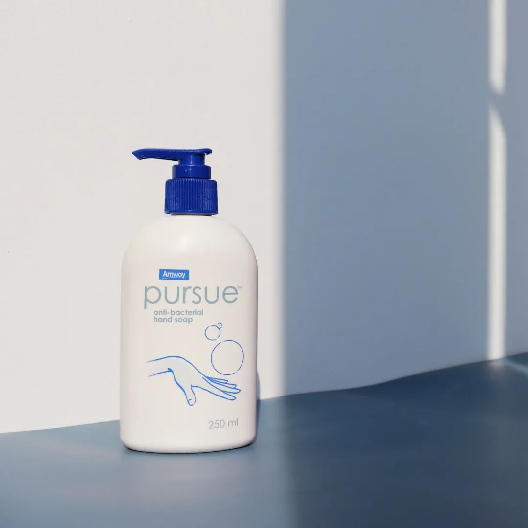 Amway
pursue™
anti-bacterial hand soap
250 ml