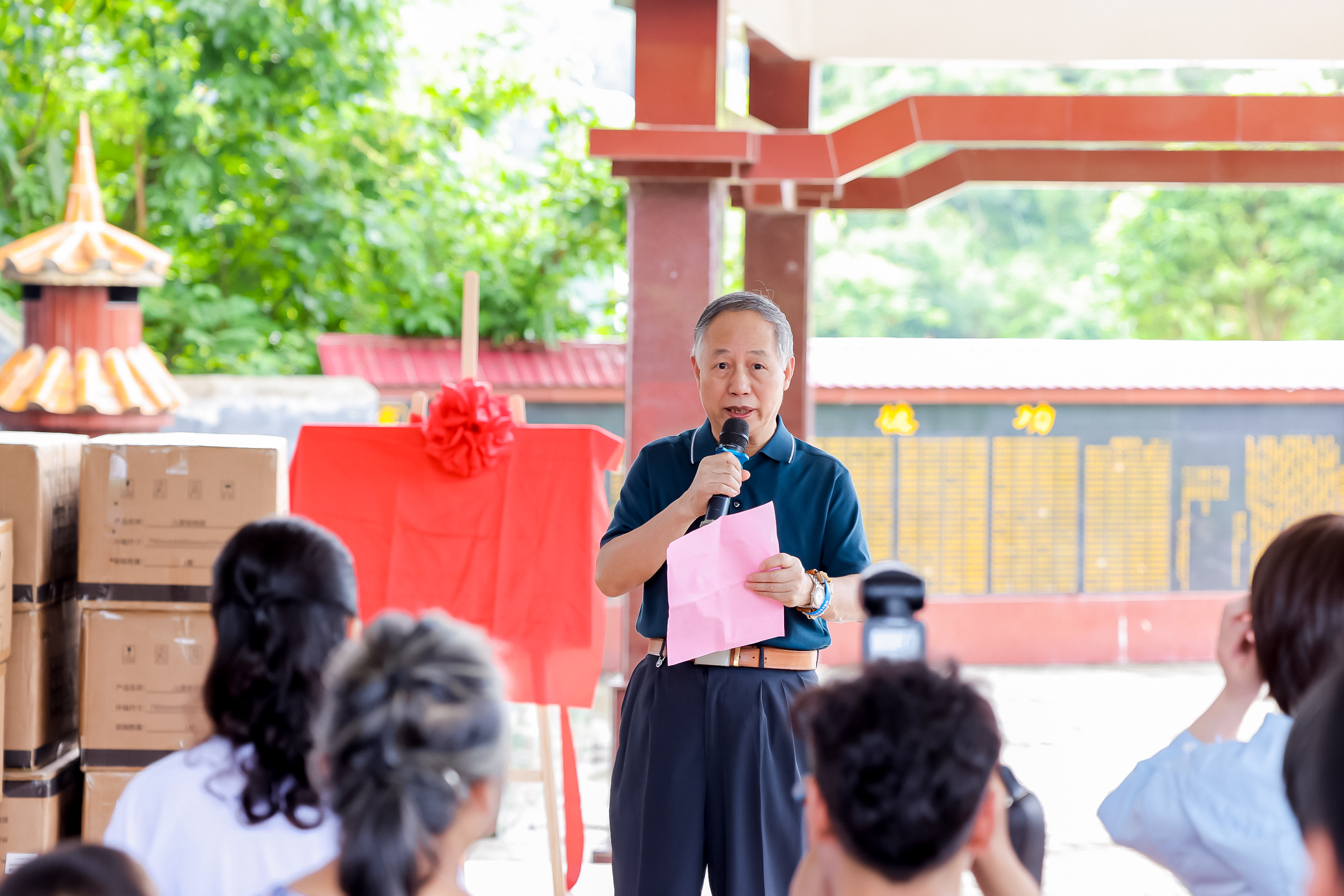 广西壮族自治区关工委健体中心副主任钟水生